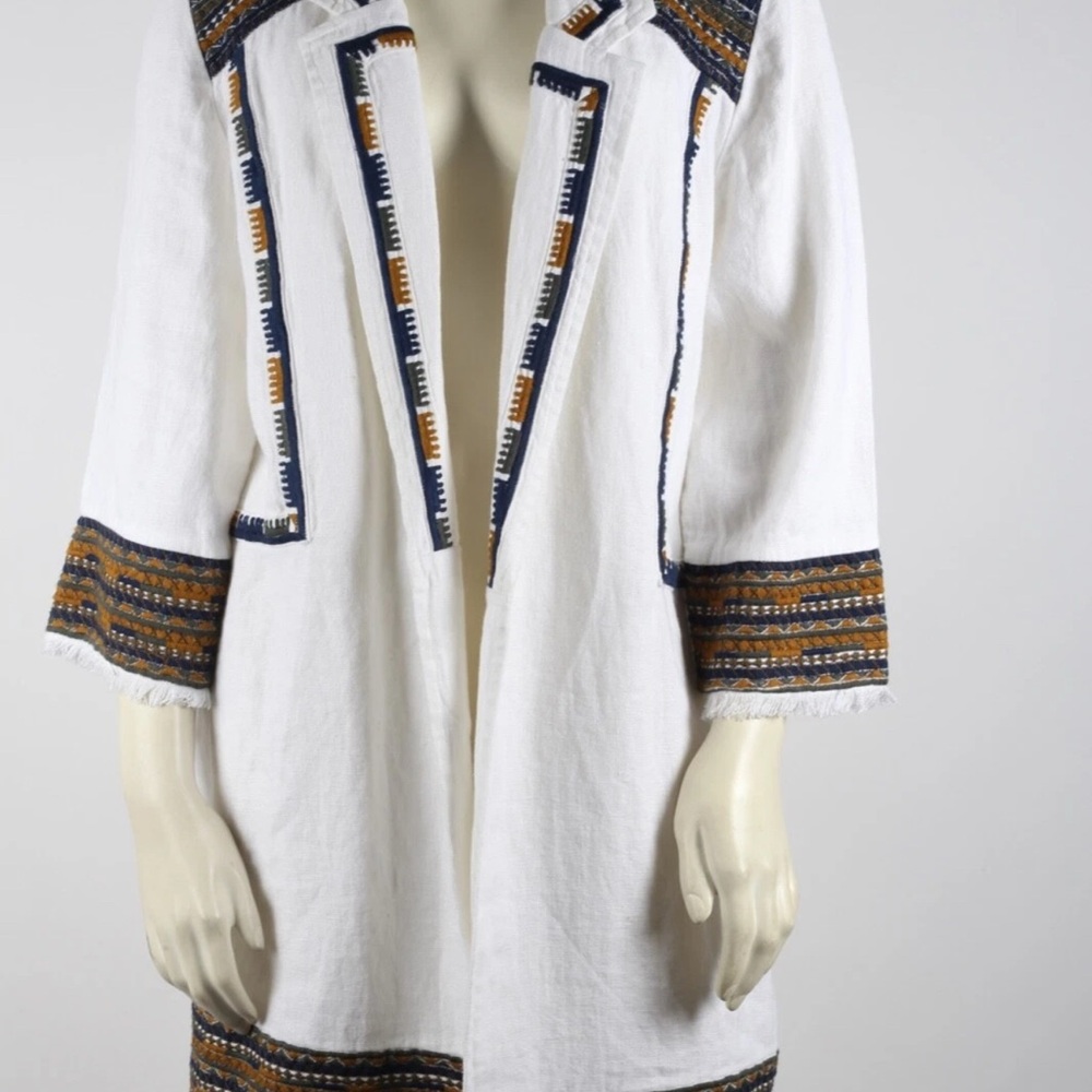 NWT Chico's LIMITED EDITION White Jacket with Blue & Brown Embroidery 3/4 sleeve - Picture 2 of 9